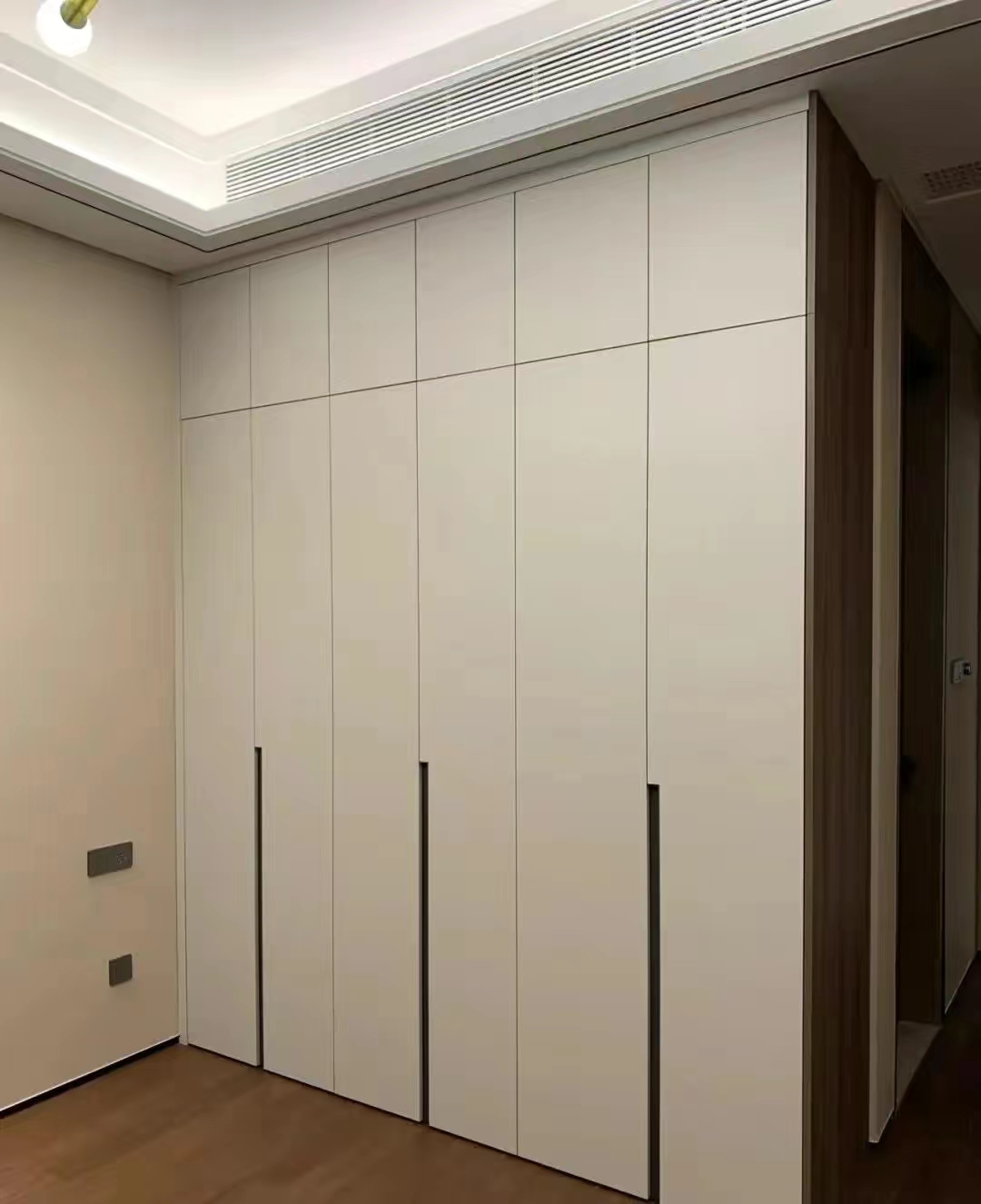 全屋定制 开门衣柜设计