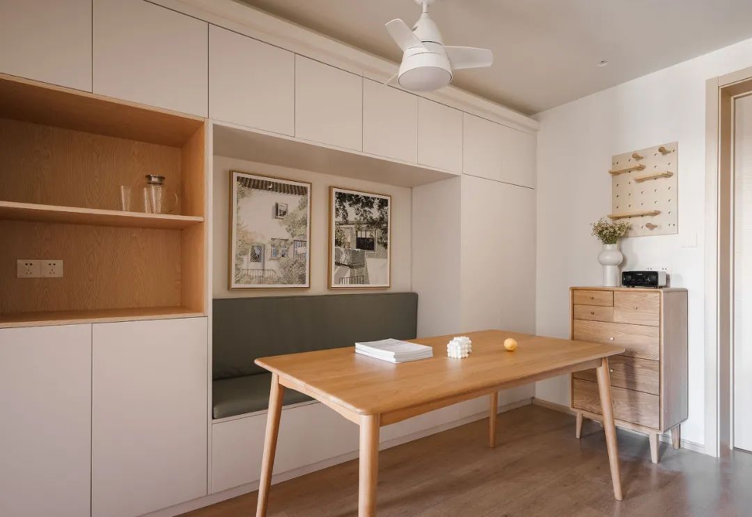 小户型大逆袭！50㎡奇葩手枪户型，设计师改造后秒变豪宅，简直了