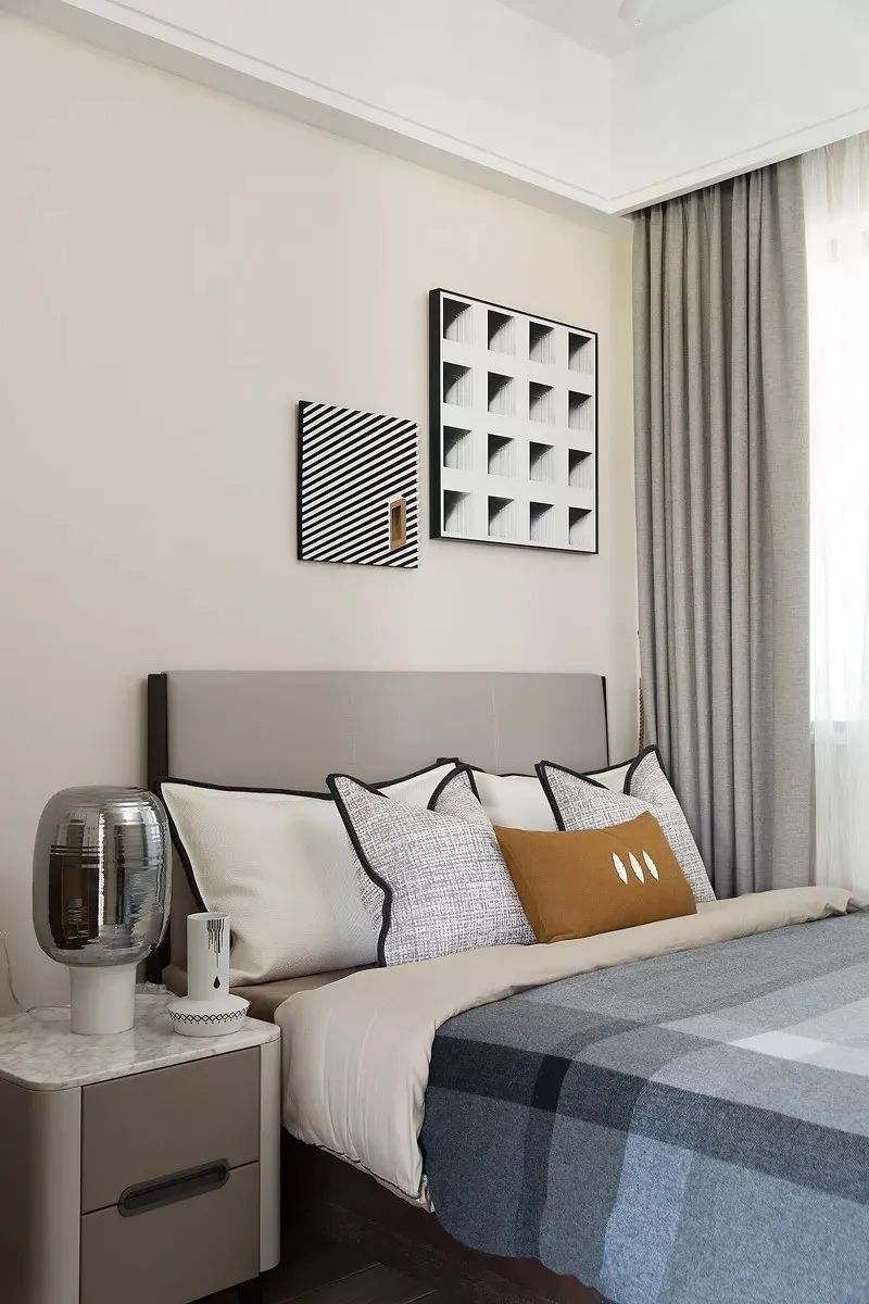 104㎡现代简约，淡雅舒适空间，点缀活泼的配色！