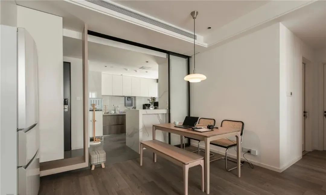 108㎡现代简约，简洁实用的布置，返璞归真、惬意舒适