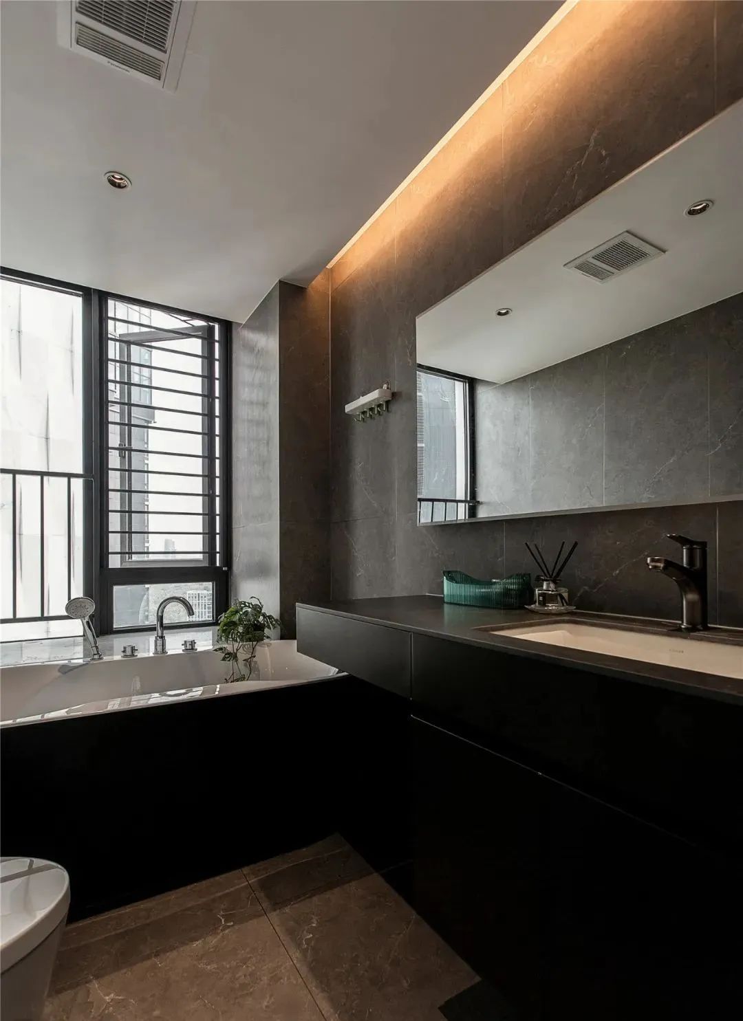 108㎡现代简约，简洁实用的布置，返璞归真、惬意舒适