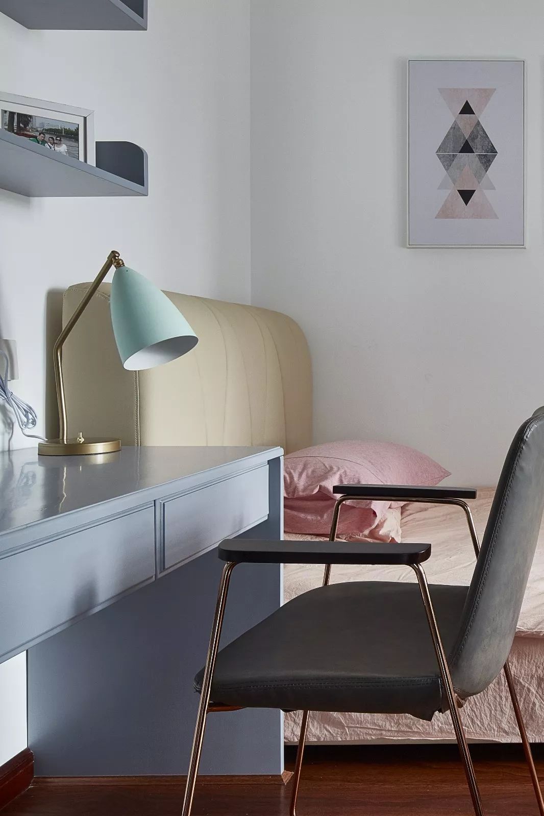 150平现代风大宅，简单时尚的设计，让年轻人迷醉！