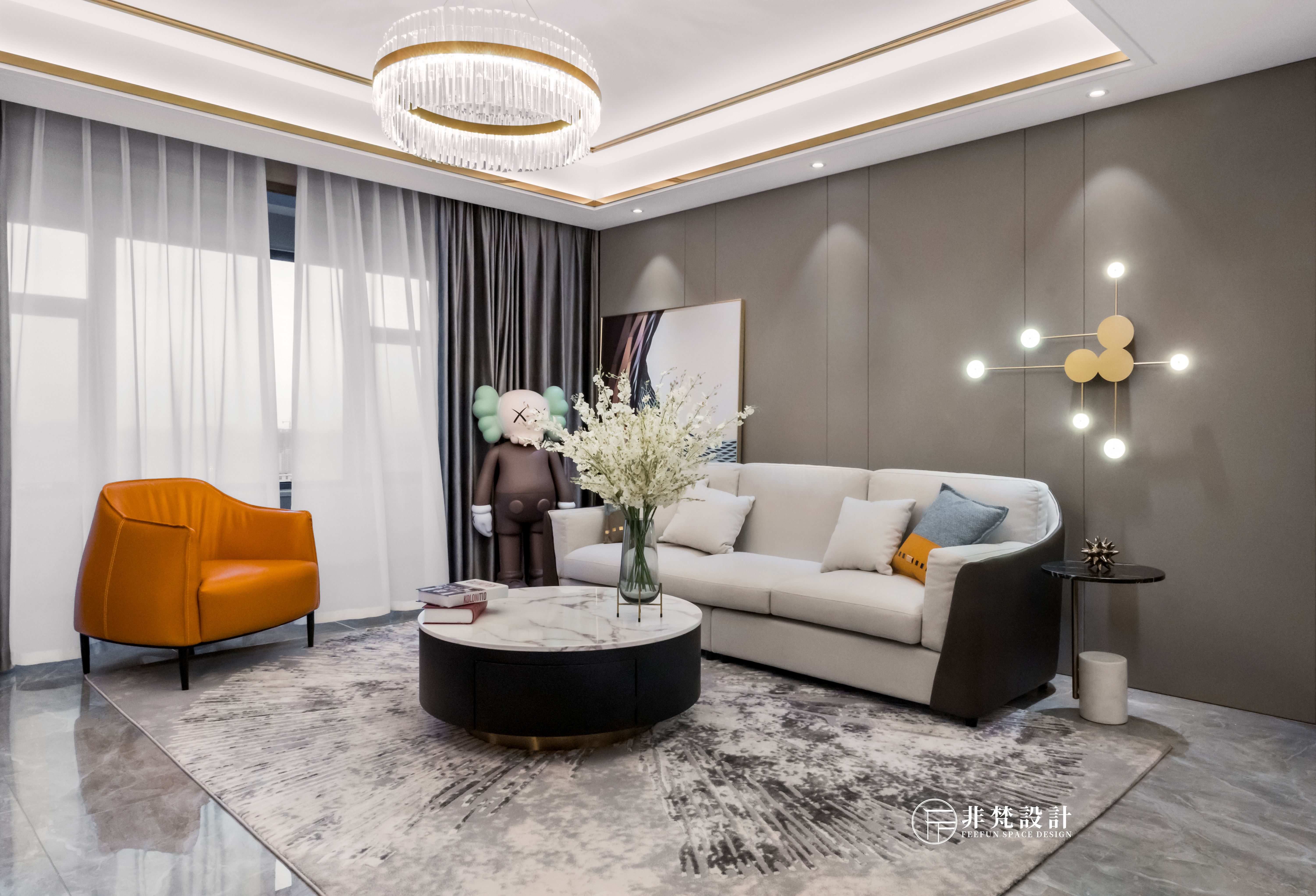 136㎡三室现代轻奢