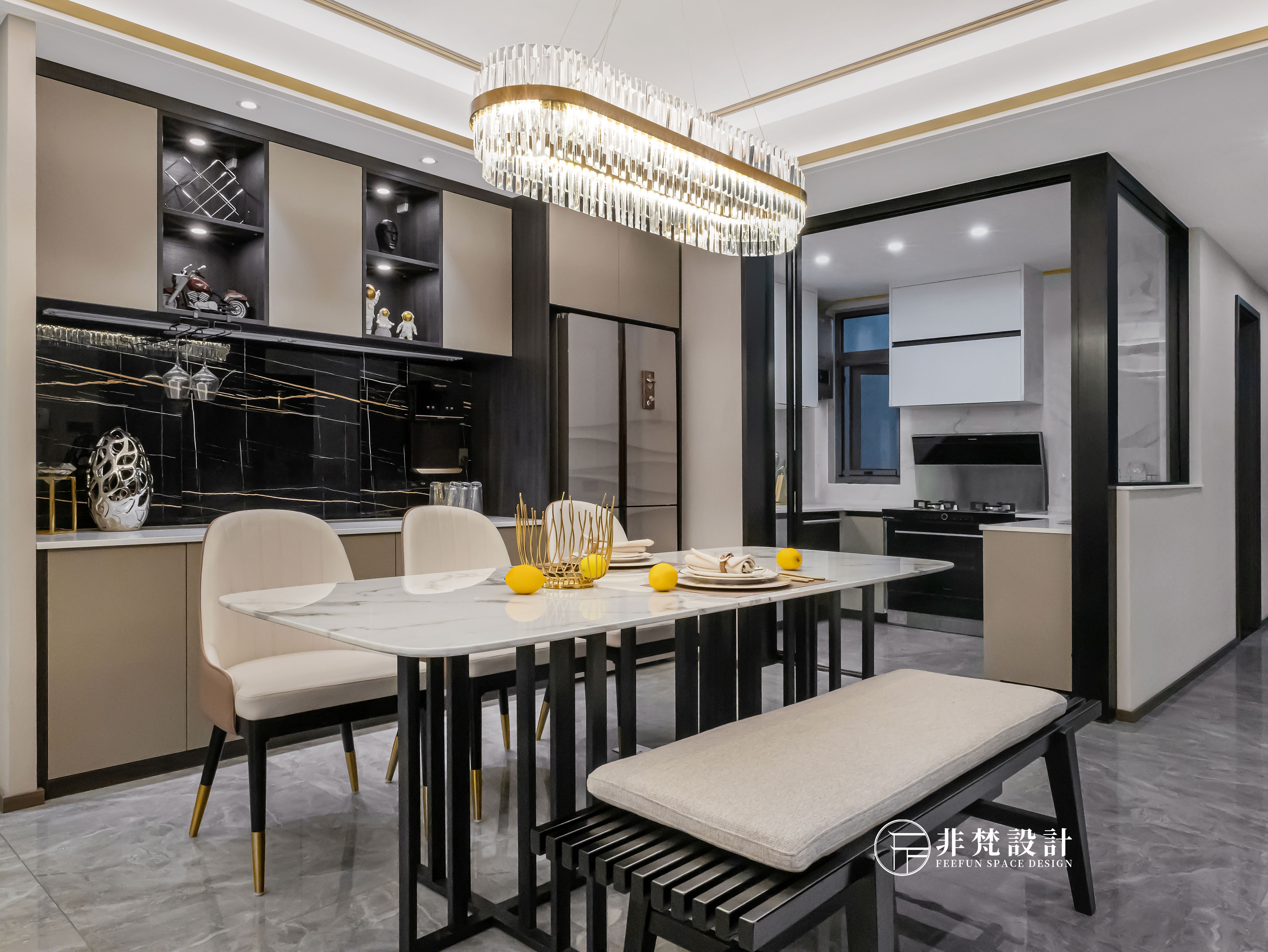 136㎡三室现代轻奢