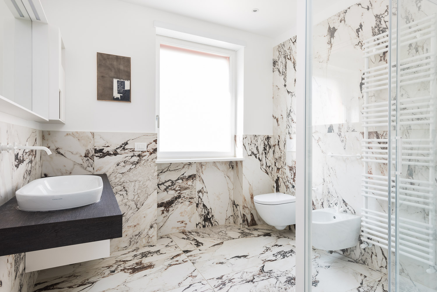 180㎡白色简净公寓，点缀清新绿意！