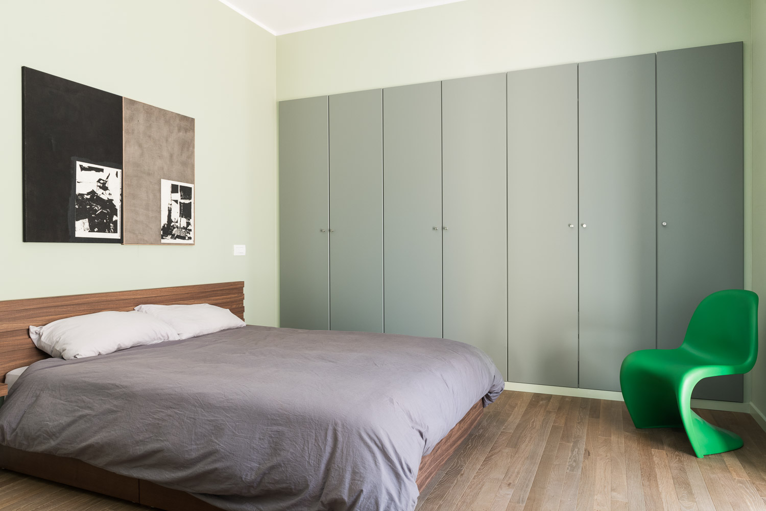 180㎡白色简净公寓，点缀清新绿意！