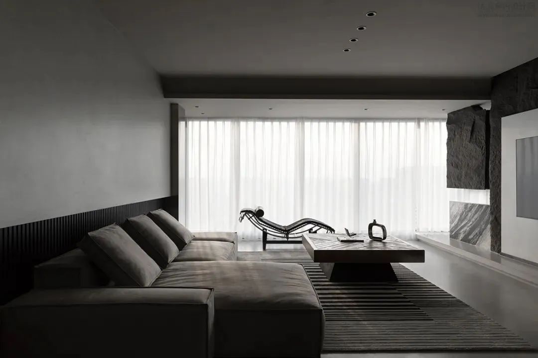 188㎡极简住宅，独显现代审美品位