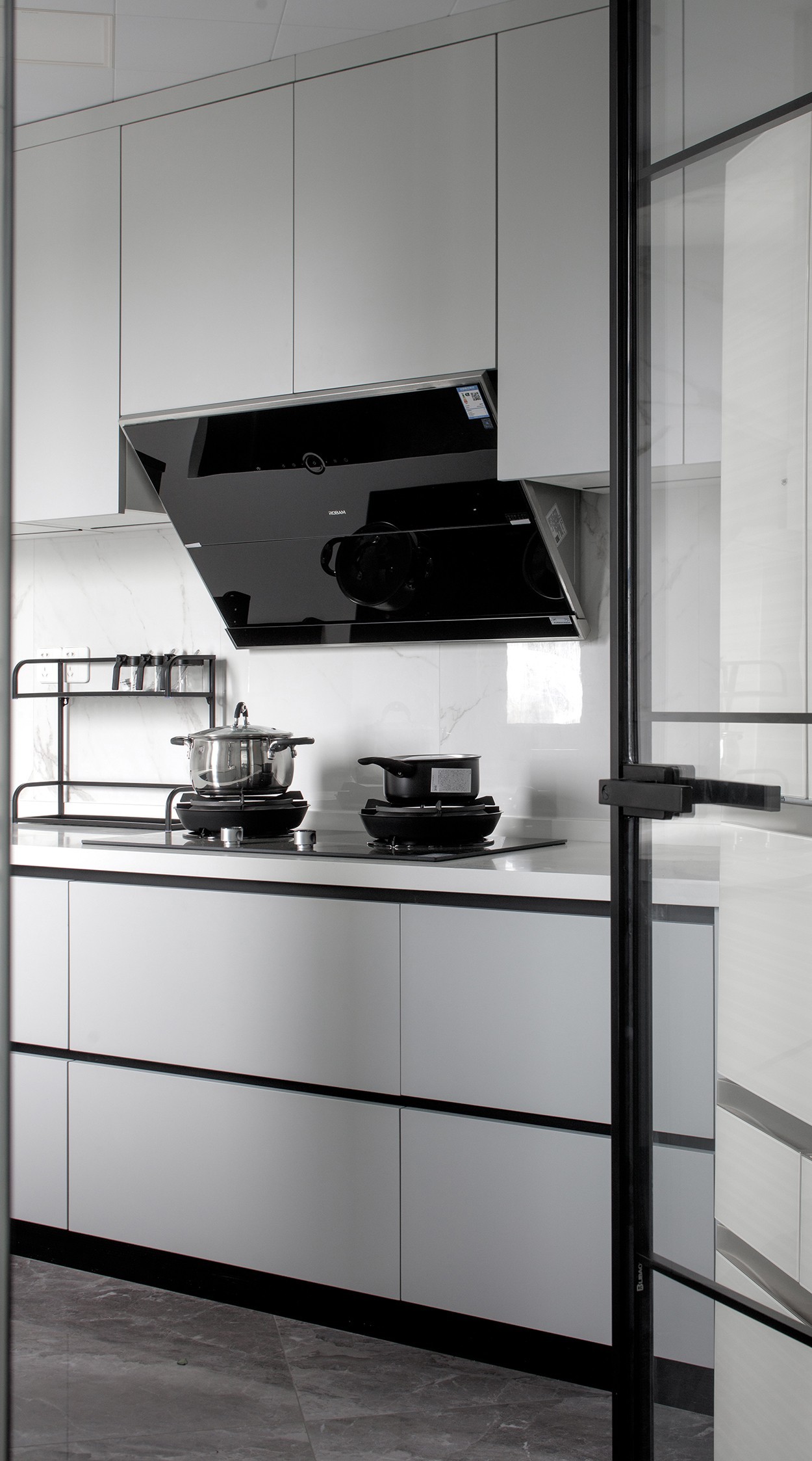 她说：浪漫是生活的精神氧气