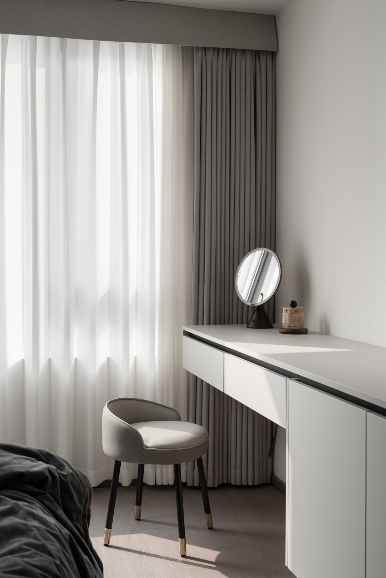 120平现代极简，清爽空间感