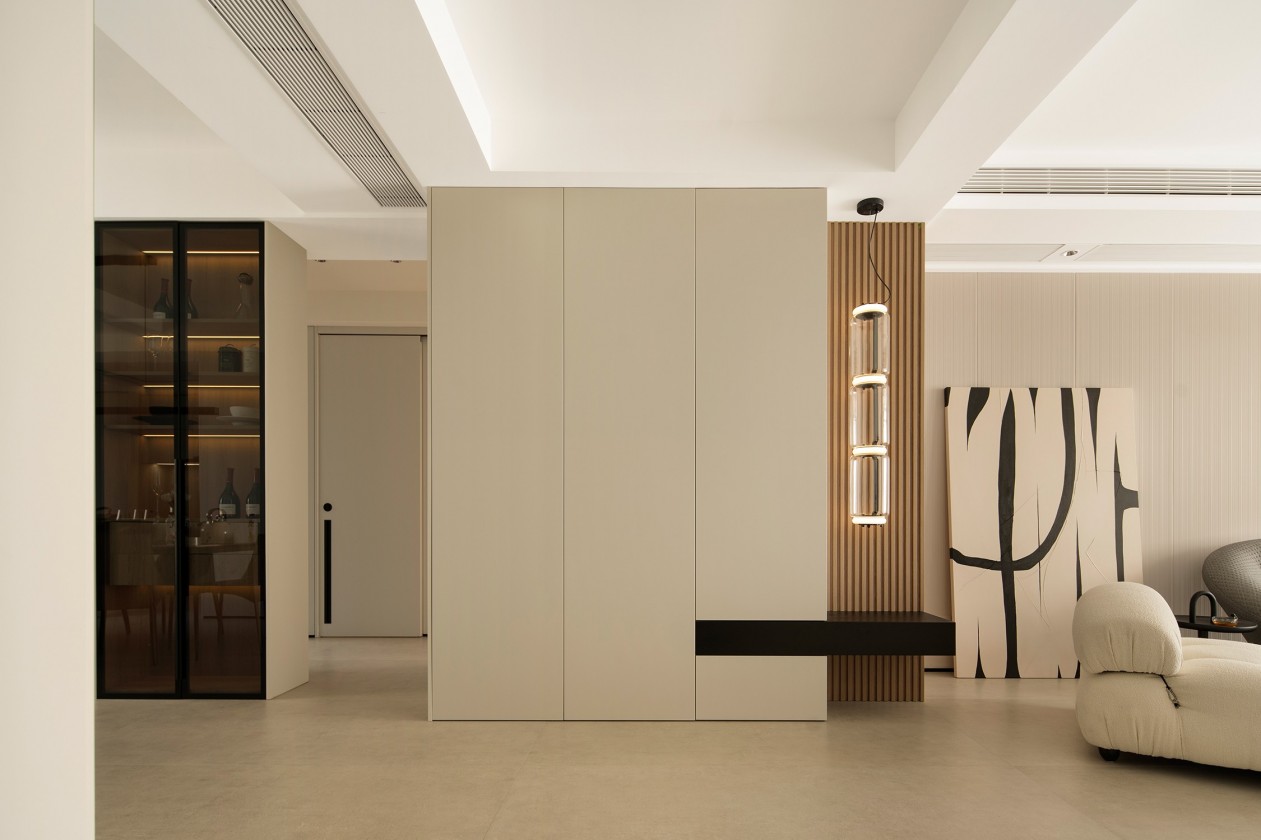 隐入色彩，忠于感知