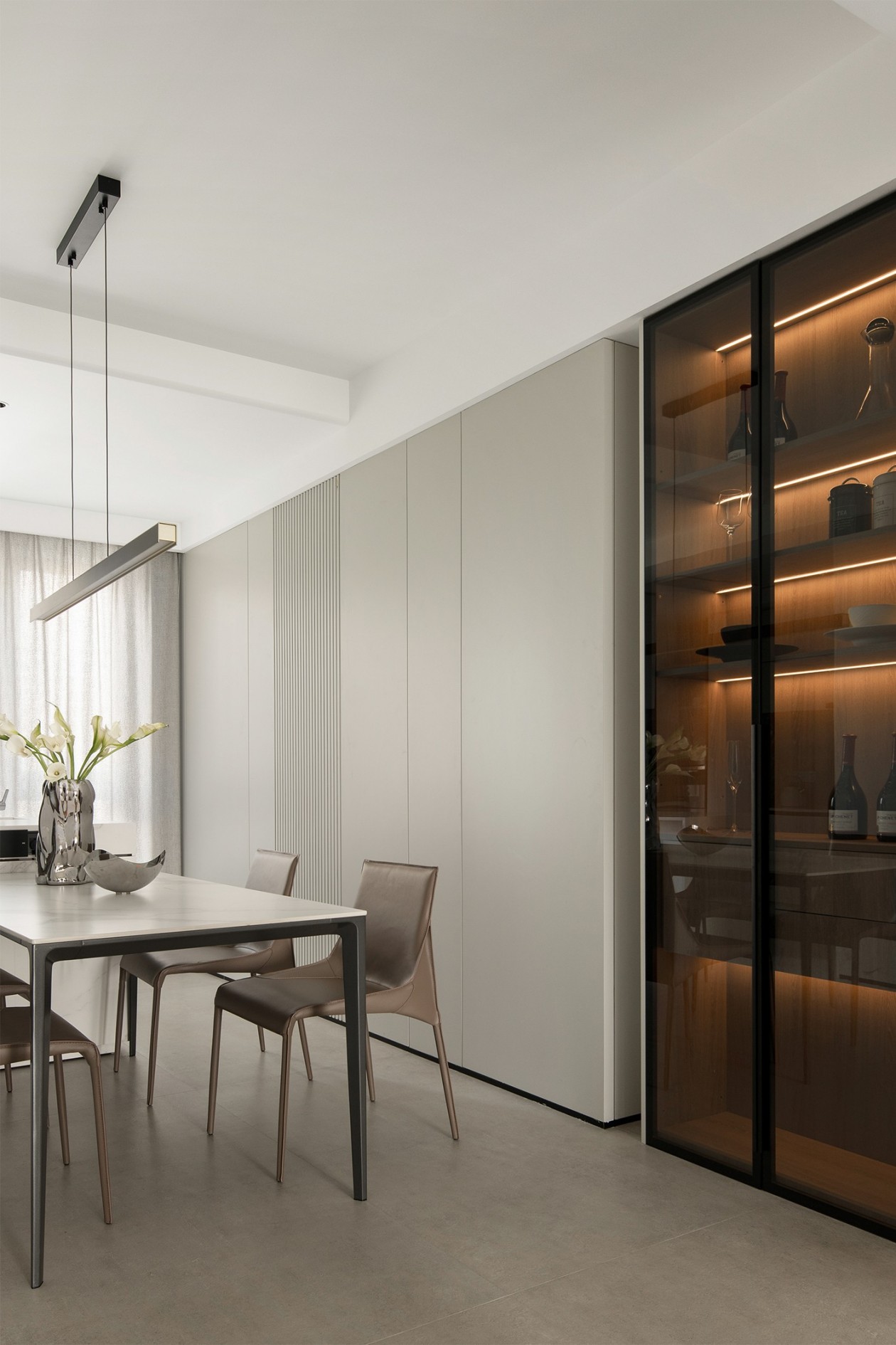 隐入色彩，忠于感知