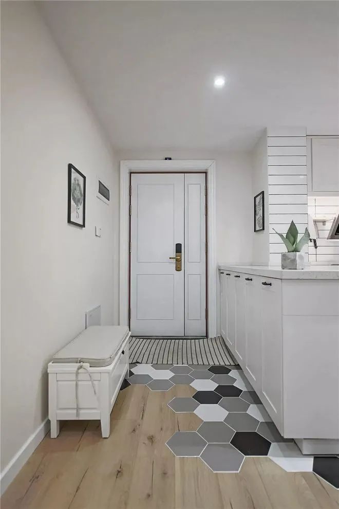 130㎡现代风，简约舒适与轻奢主义的结合，开放式格局的空间