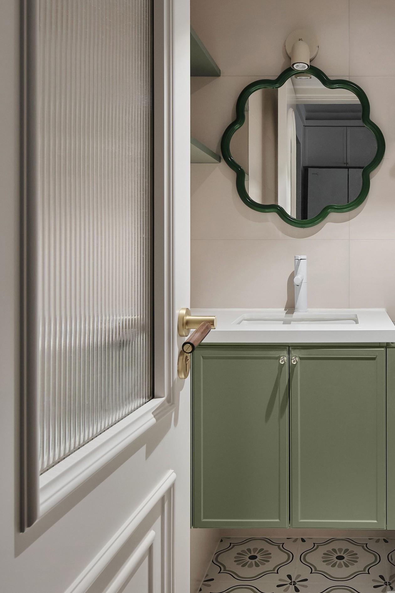 一半烟火，一半清欢