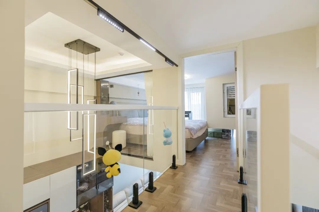 看完这个85m²现代轻奢风的复式，治好了我的节后综合症！