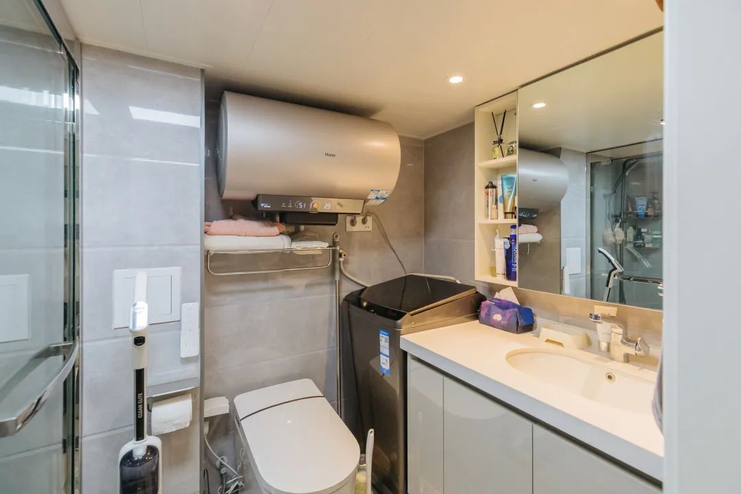 看完这个85m²现代轻奢风的复式，治好了我的节后综合症！