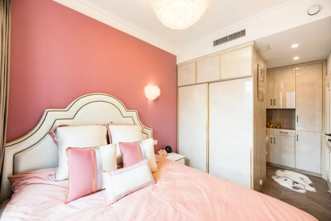 轻奢风装修不会做配色？！130㎡大三居，爱马仕橙+墨绿，高级感扑面而来！