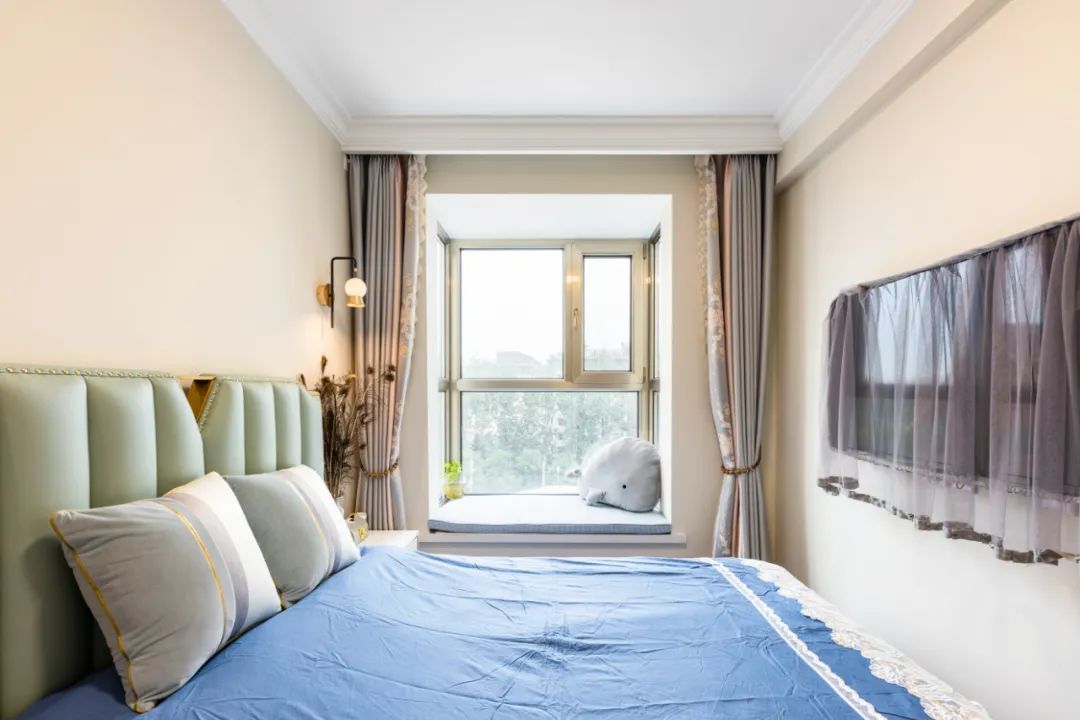 轻奢风装修不会做配色？！130㎡大三居，爱马仕橙+墨绿，高级感扑面而来！