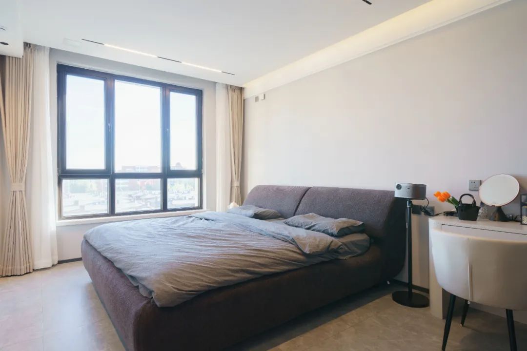 130㎡|灯带这么设计，住进杂志风的家