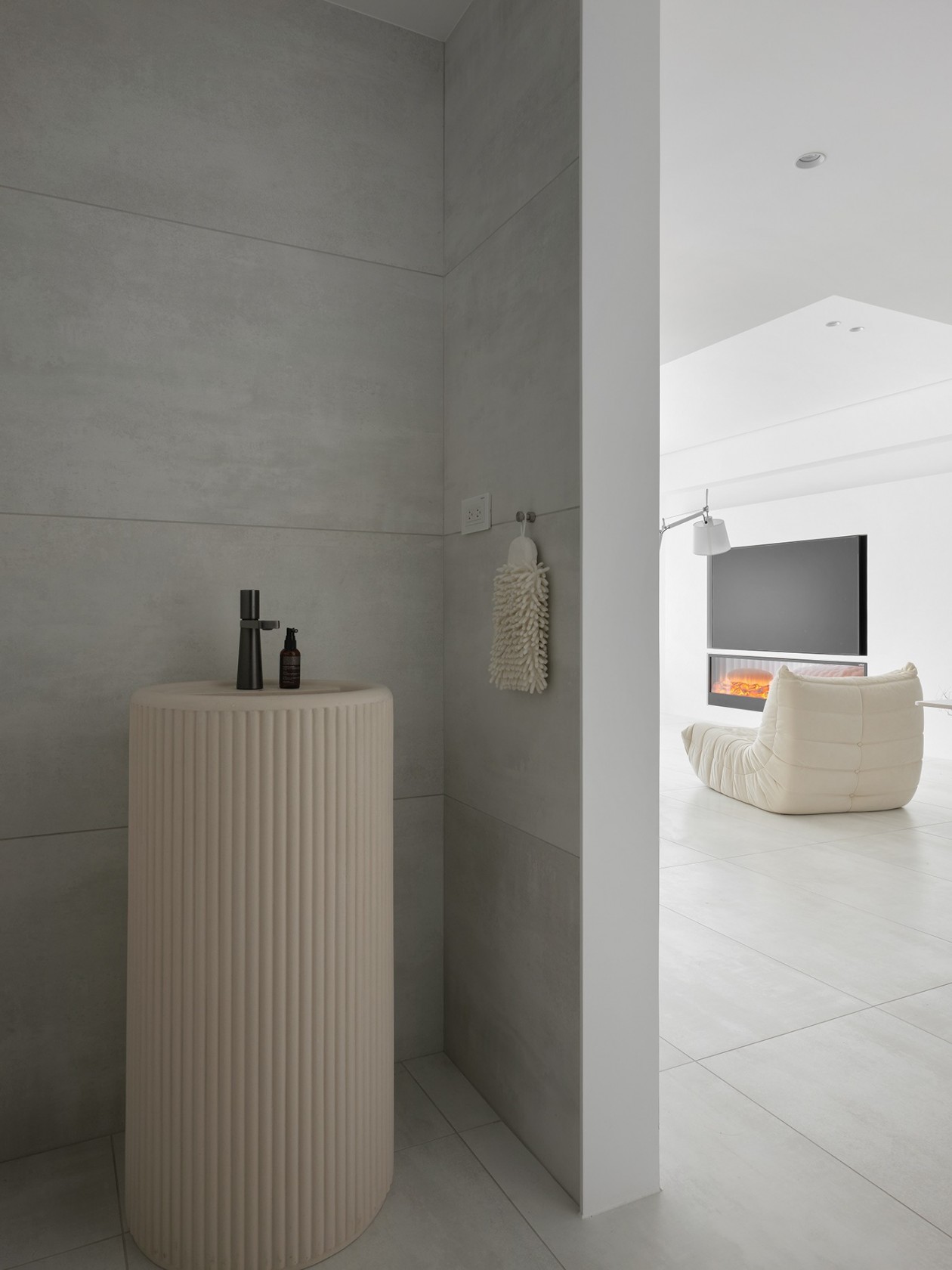 黑白+包豪斯 超有品的简约风碰撞！