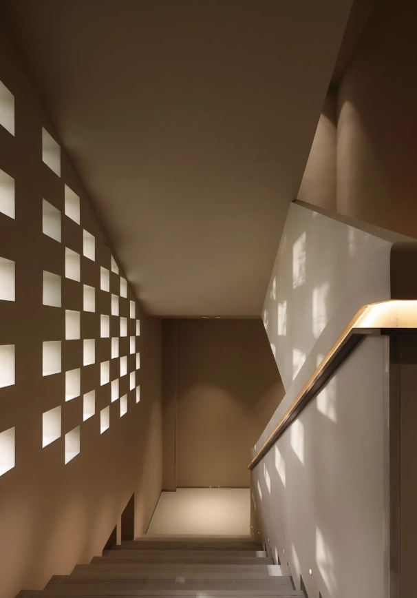 美业设计｜空间错落有序 氛围静谧疗愈