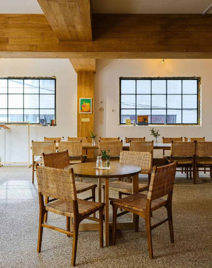 餐厅设计&diams;度假风chill店子！想好年假咋休了