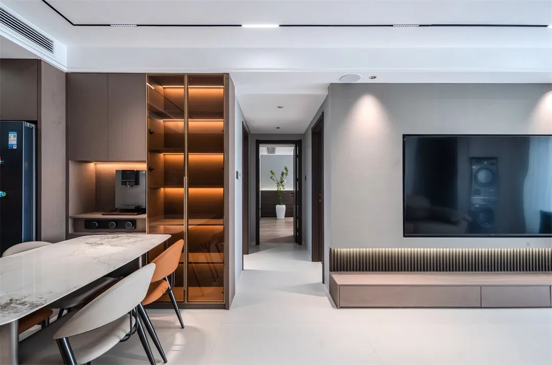 114㎡现代风格：全房无主灯设计，静谧与简雅的无声呈现！