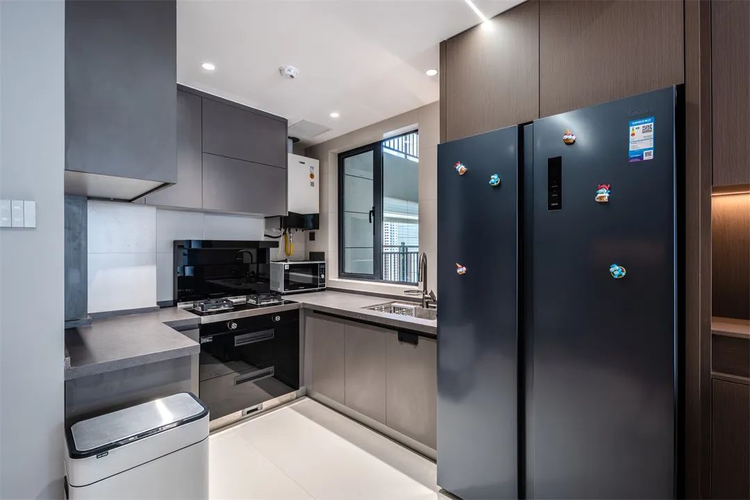 114㎡现代风格：全房无主灯设计，静谧与简雅的无声呈现！