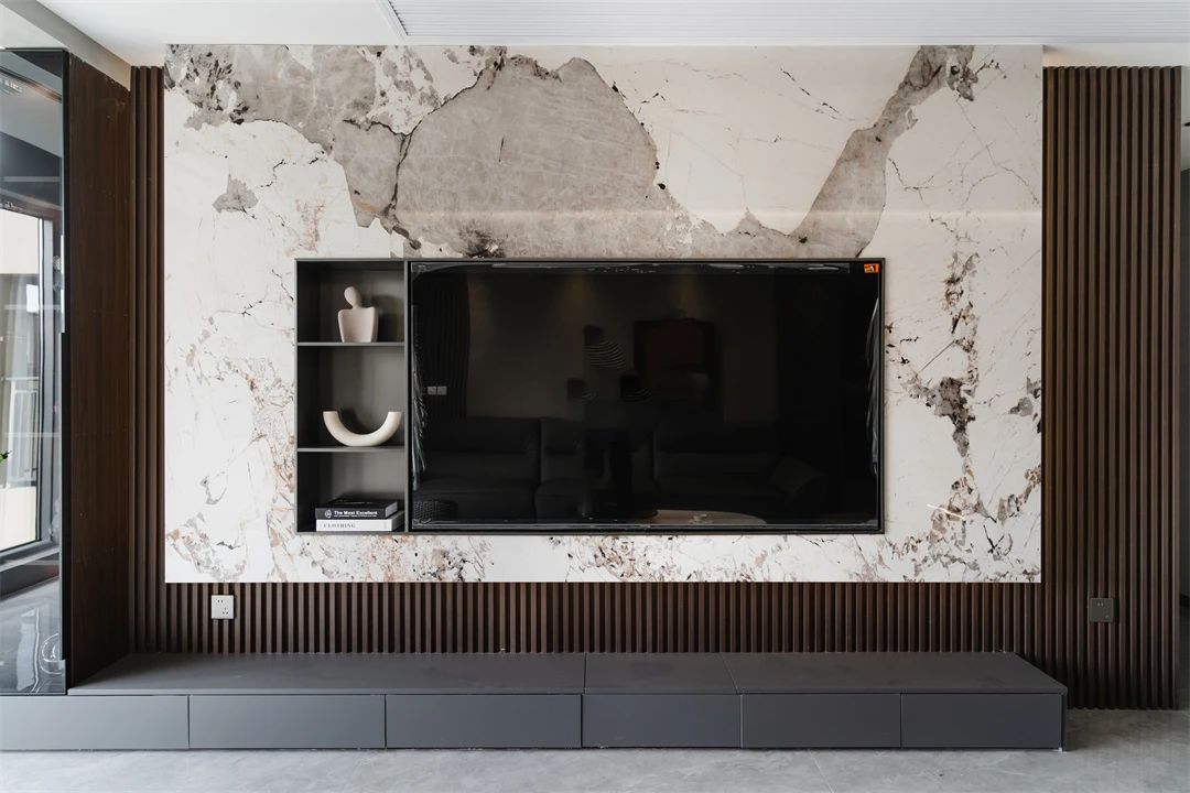 128㎡意式极简：双阳台户型，简单而雅致，平凡且治愈！