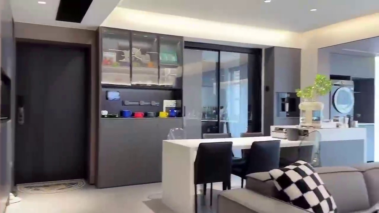 130平现代风格，极简黑白灰