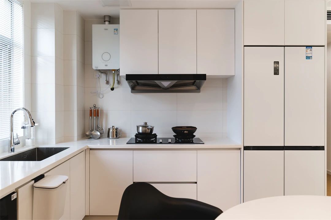 128㎡现代简约：温润原木+奶油白，清新恬静的温情时光！