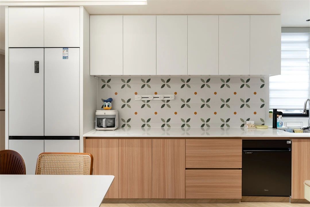 104㎡原木奶油：开放式手法，温柔予光，邂逅优雅浪漫！