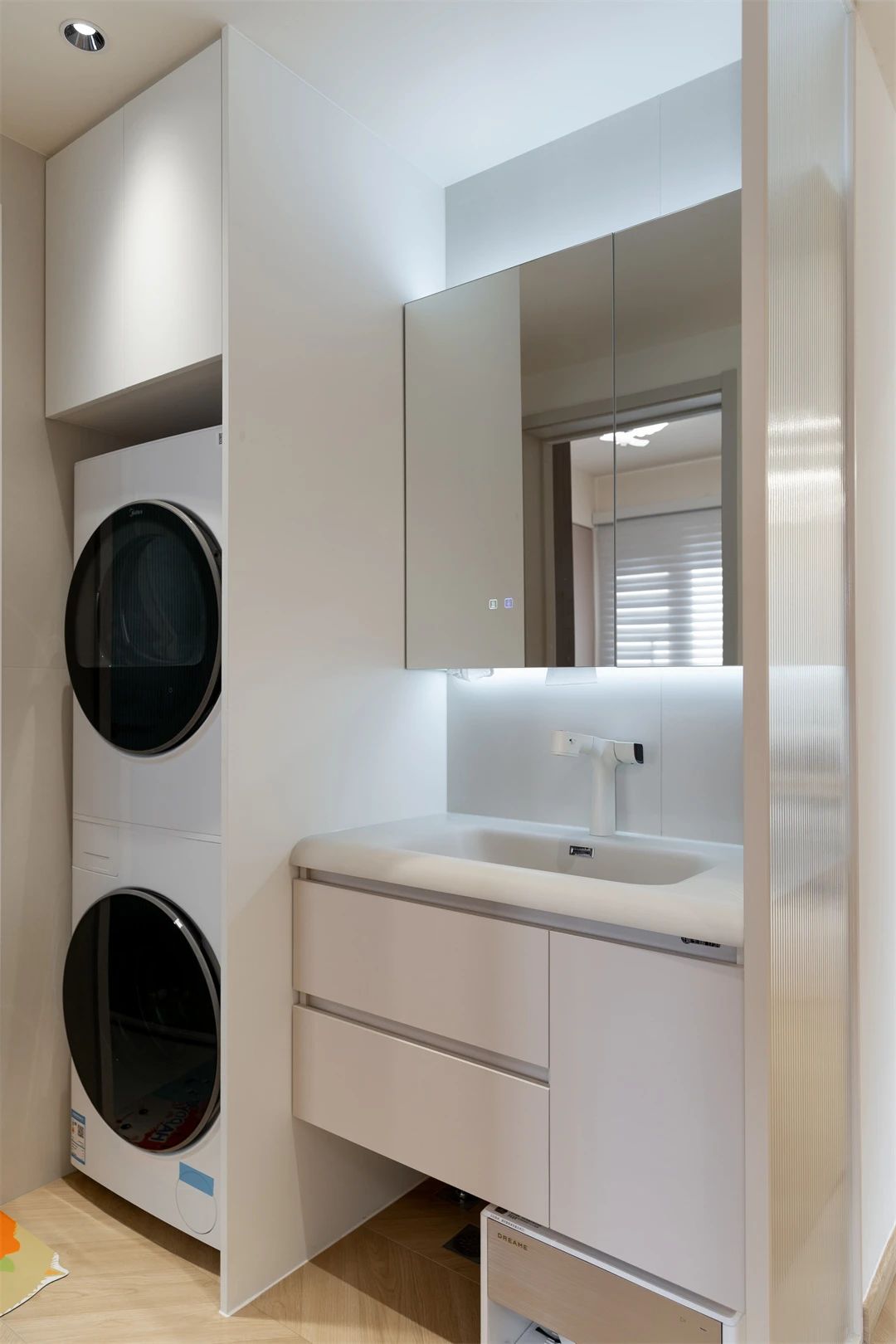 104㎡原木奶油：开放式手法，温柔予光，邂逅优雅浪漫！