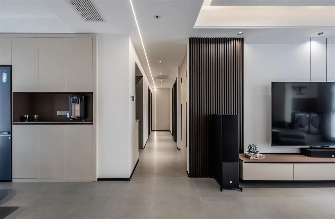 137㎡现代风格：简约而自在，打造与众不同的黑白格调！