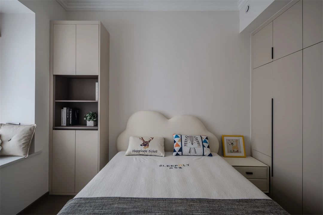 137㎡现代风格：简约而自在，打造与众不同的黑白格调！