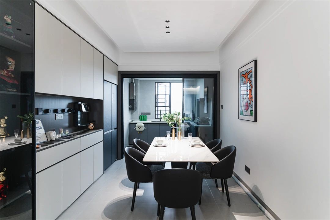  110㎡现代极简：黑白灰极致诠释，追求静谧与和谐的日常！