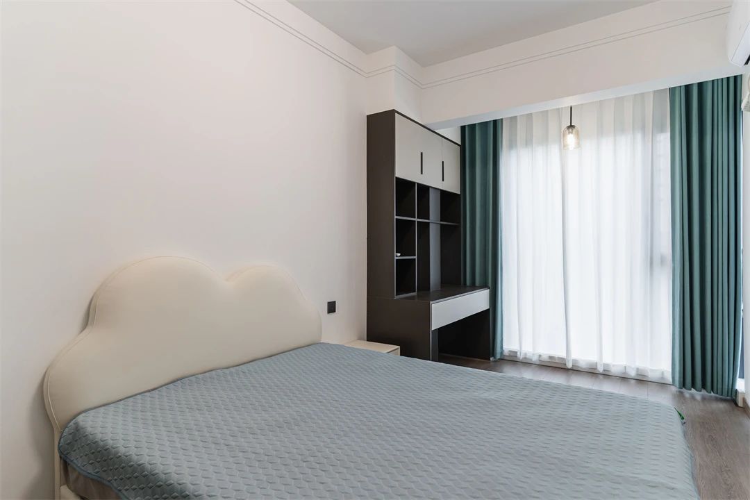  110㎡现代极简：黑白灰极致诠释，追求静谧与和谐的日常！