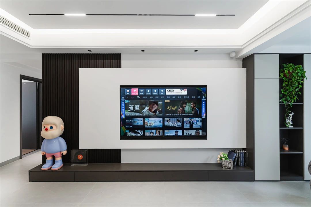  110㎡现代极简：黑白灰极致诠释，追求静谧与和谐的日常！