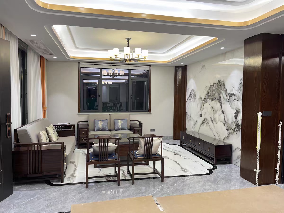 各位业主好，本人工装，家装，全包半包都接，价格不贵，不外包，自己带团队施工，做事认真谨慎，请放心找我