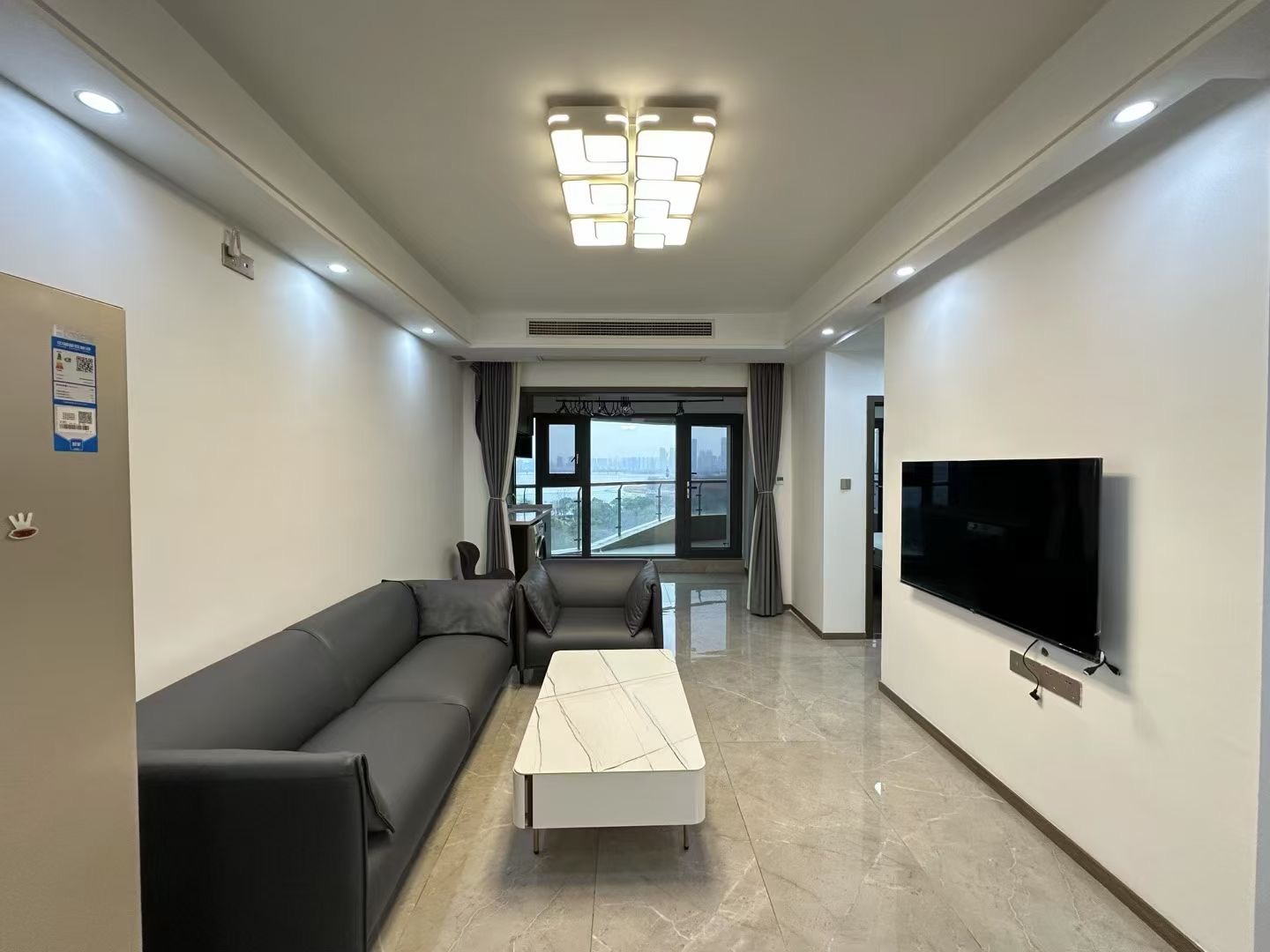 110㎡现代简约，温暖治愈的居家港湾