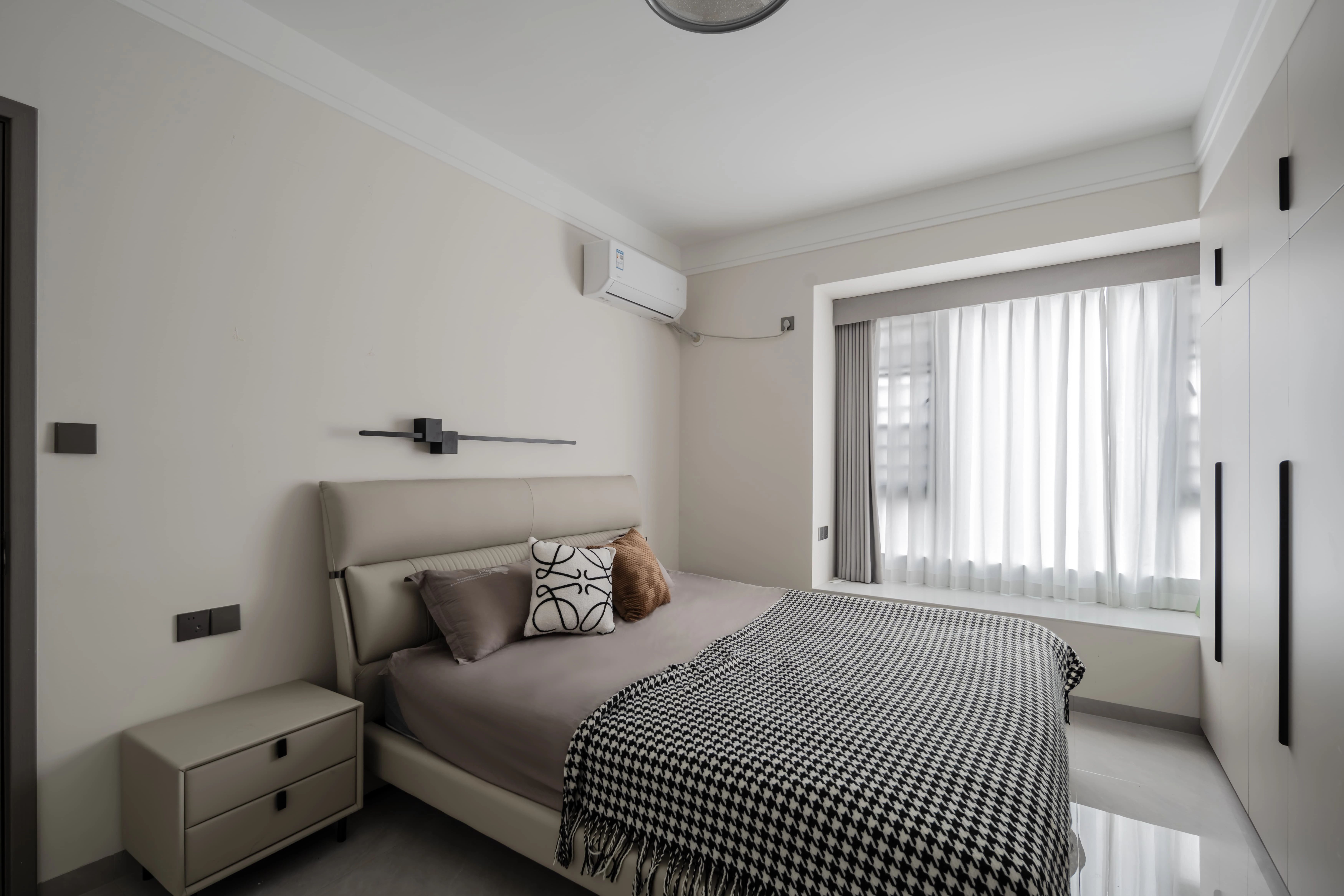 127㎡现代简约：温柔浅色系，以减法没学重塑空间形态！