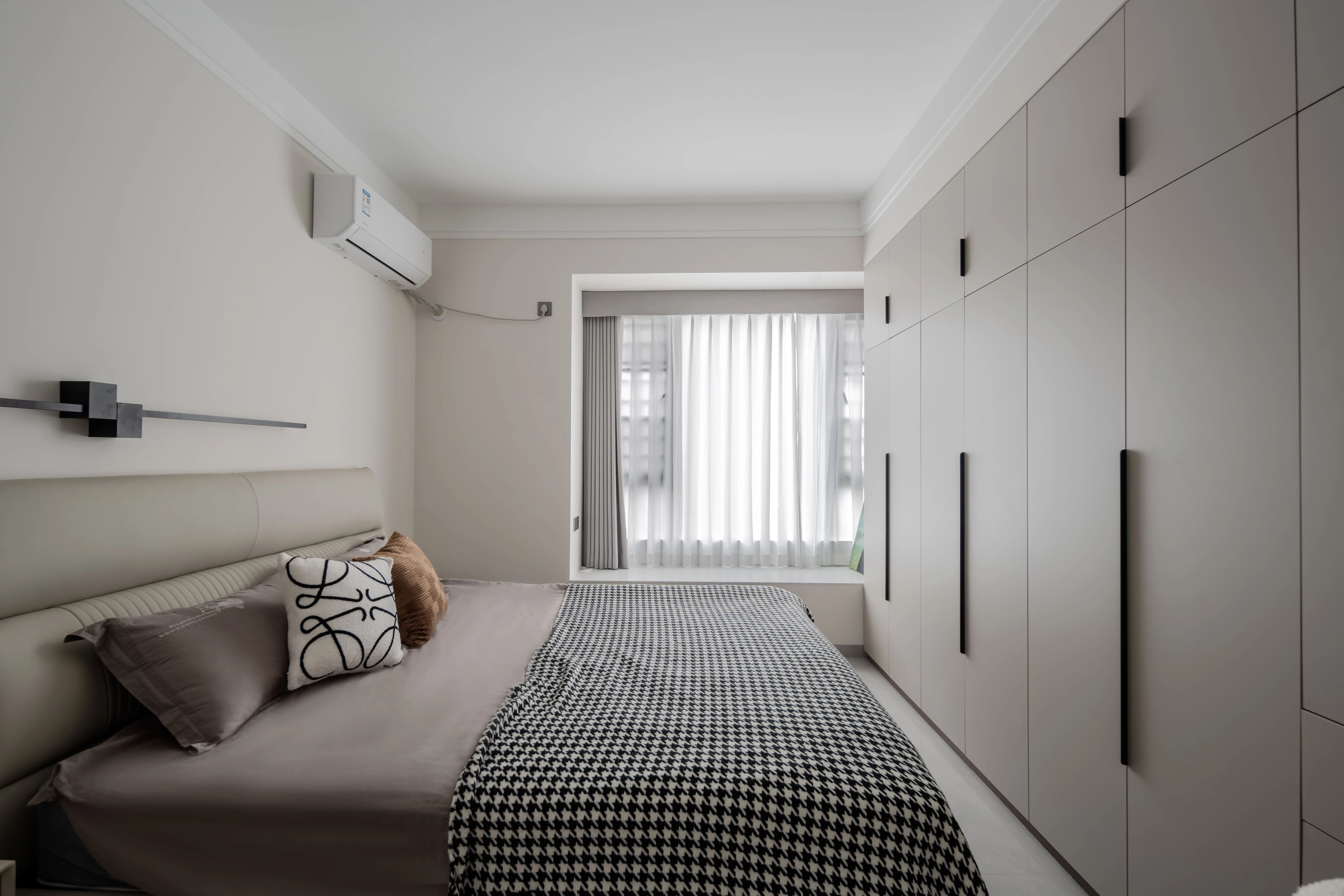 127㎡现代简约：温柔浅色系，以减法没学重塑空间形态！