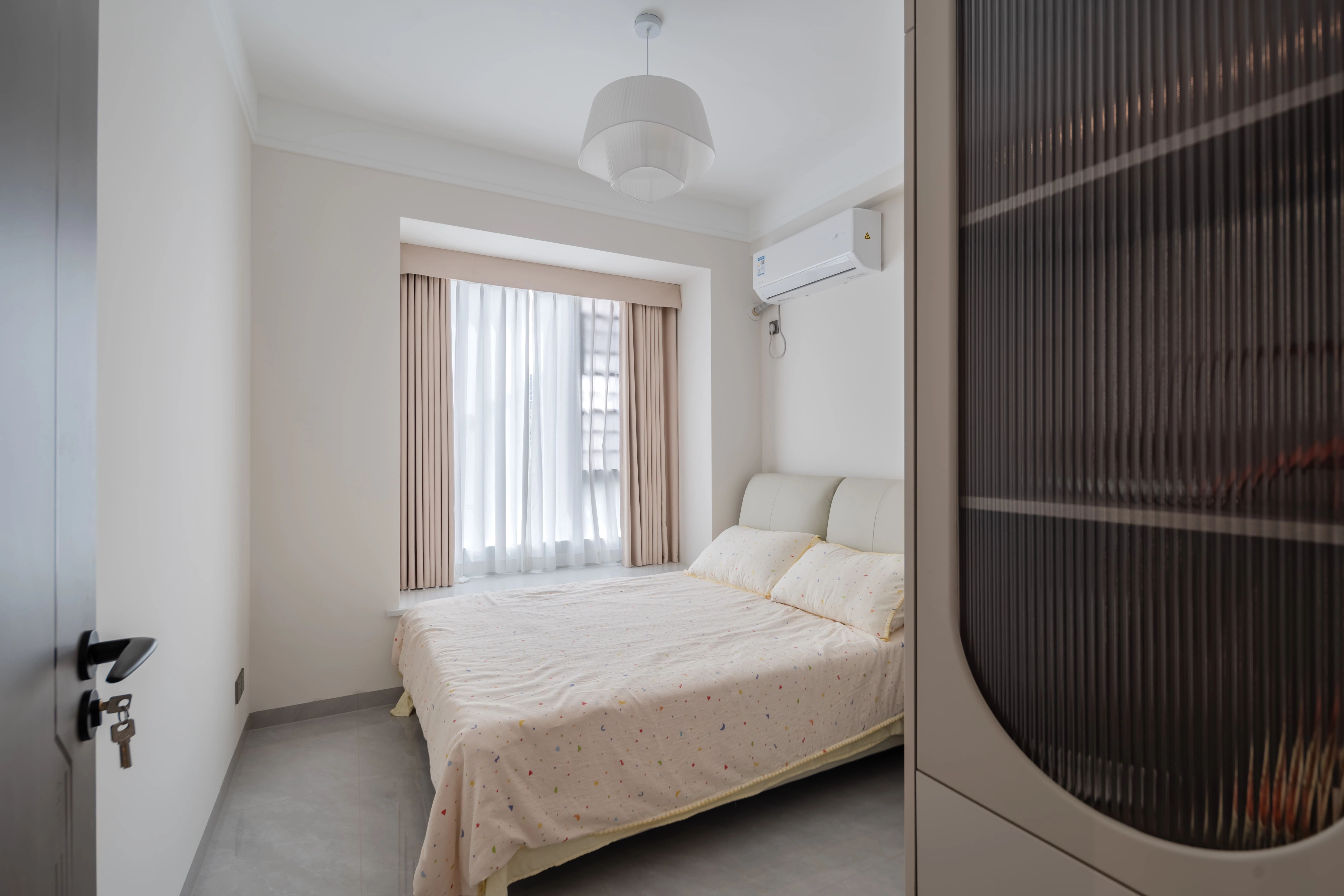 127㎡现代简约：温柔浅色系，以减法没学重塑空间形态！