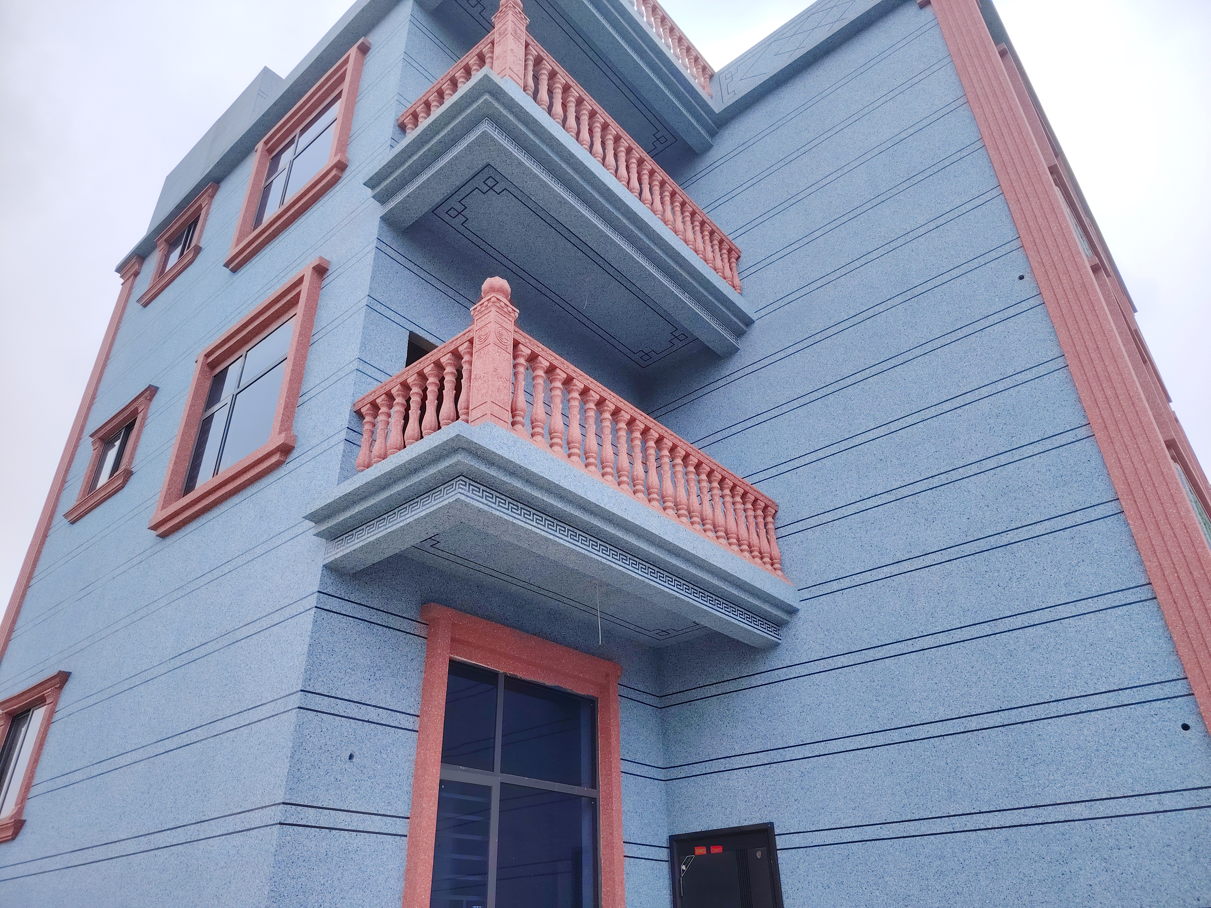 自建房外墙水包砂完工效果案例