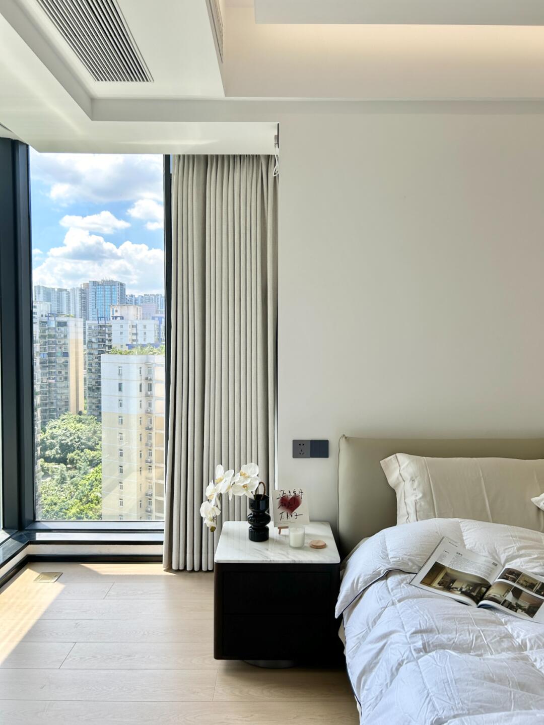 120平黑白灰现代极简风