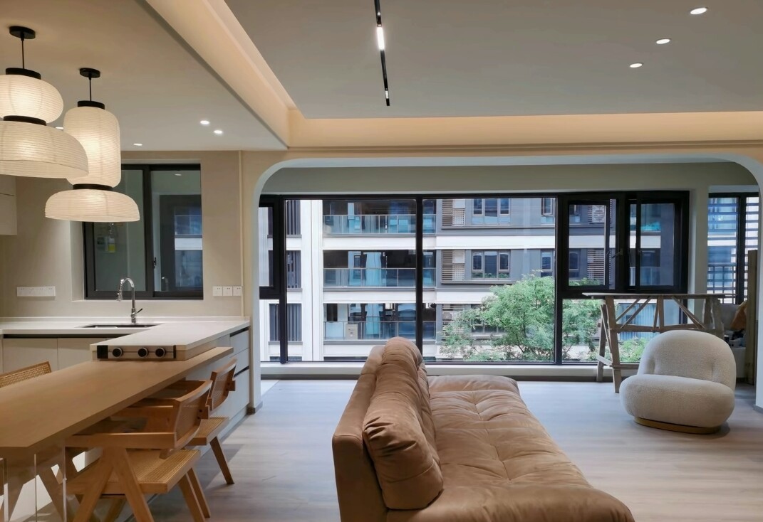 赤峰市集成家居源头厂家直销，拒绝二手货源，给客户省钱的同时，做工精细，设计免费，服务有售后。