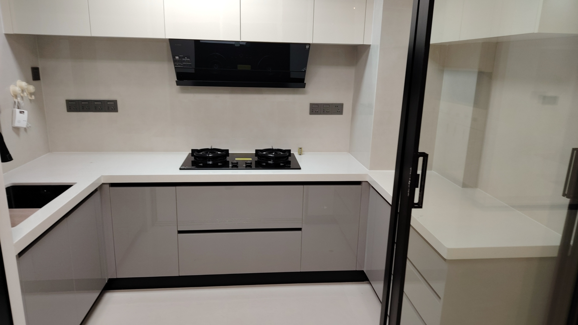 现代奶油风，极致简约，清爽明亮，适合采光略差房型！