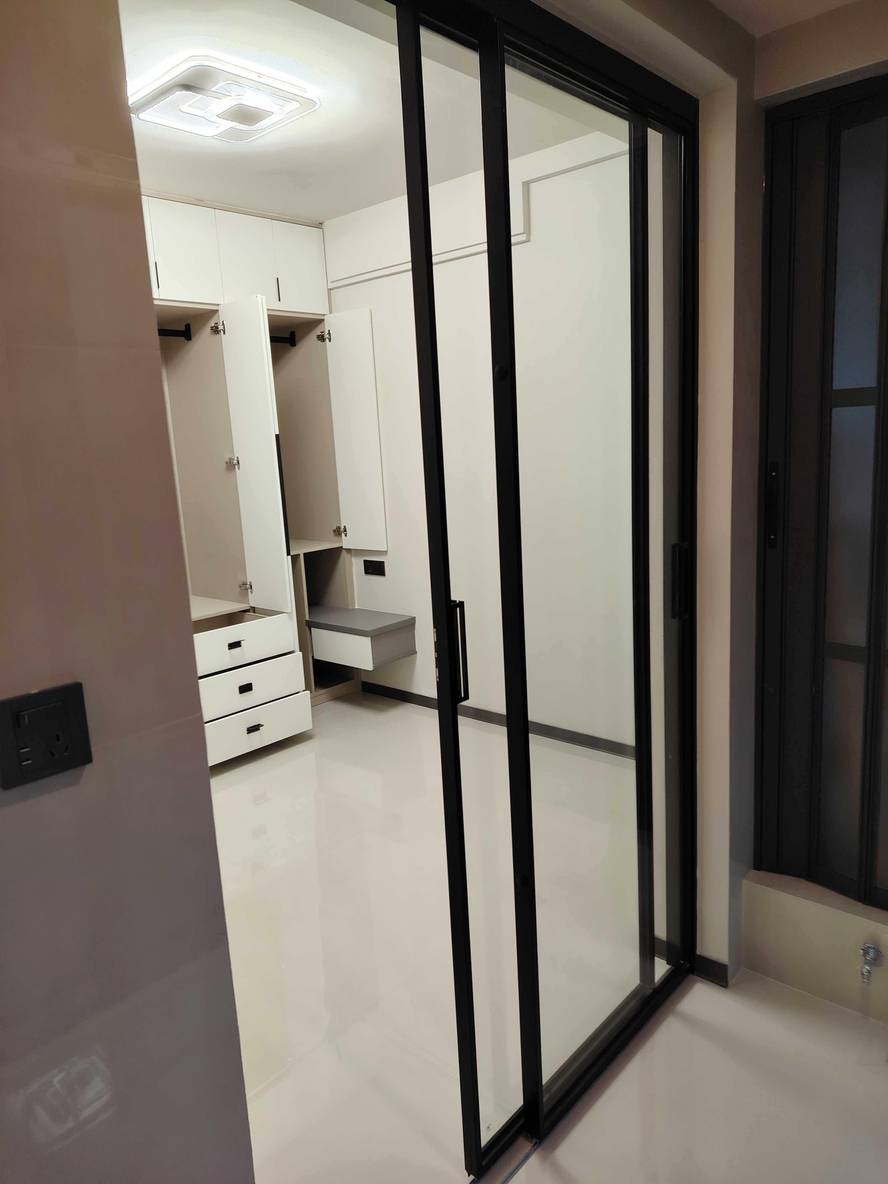 现代奶油风，极致简约，清爽明亮，适合采光略差房型！