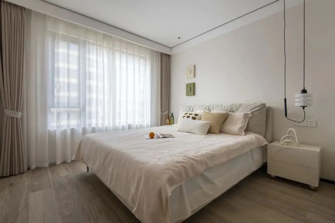 130平奶油极简风，简单温馨