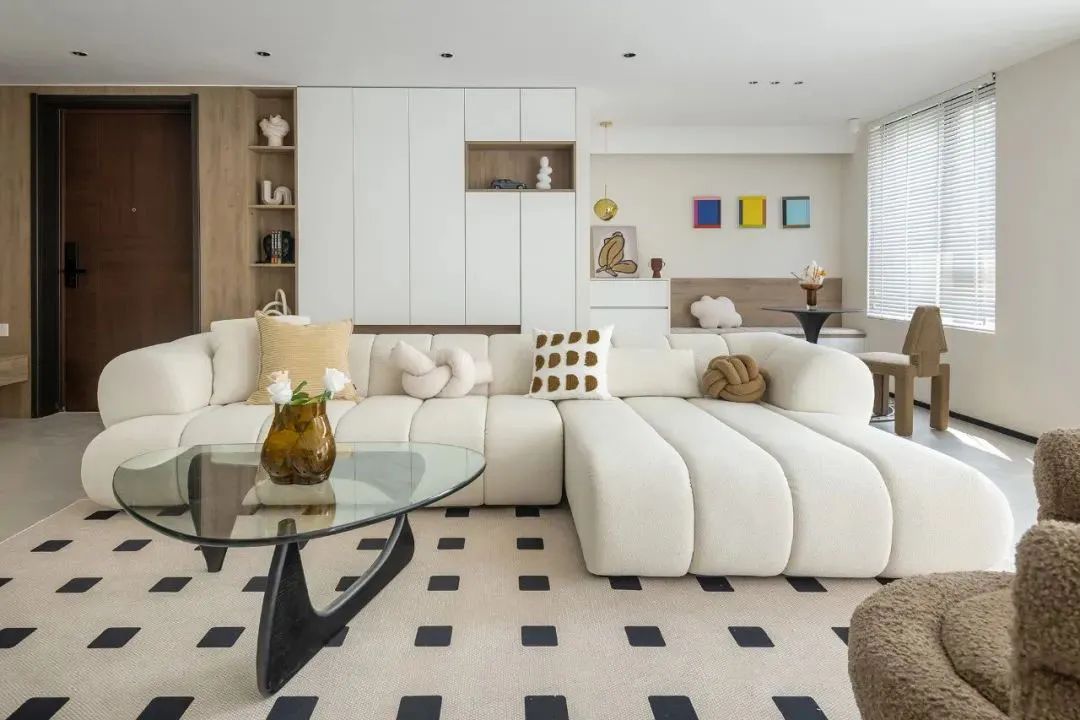 130平奶油极简风，简单温馨