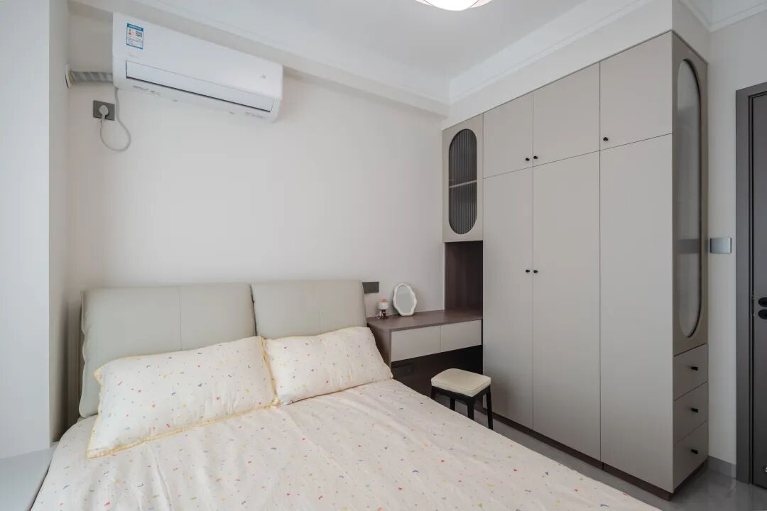 127㎡现代简约：温柔浅色系，以减法没学重塑空间形态！